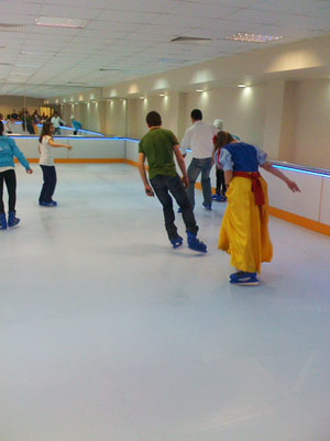 sefakoy life line sport center istanbul skyice buz pistleri ve paten ekipmanlari